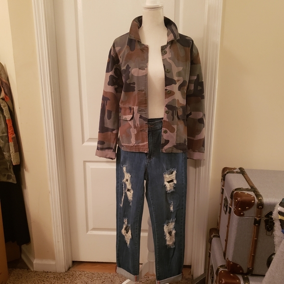 Fashion Nova Cathy Mid Rise Distressed - Picture 2 of 7